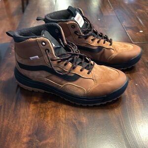 Vans
Ultrarange boots
Like new